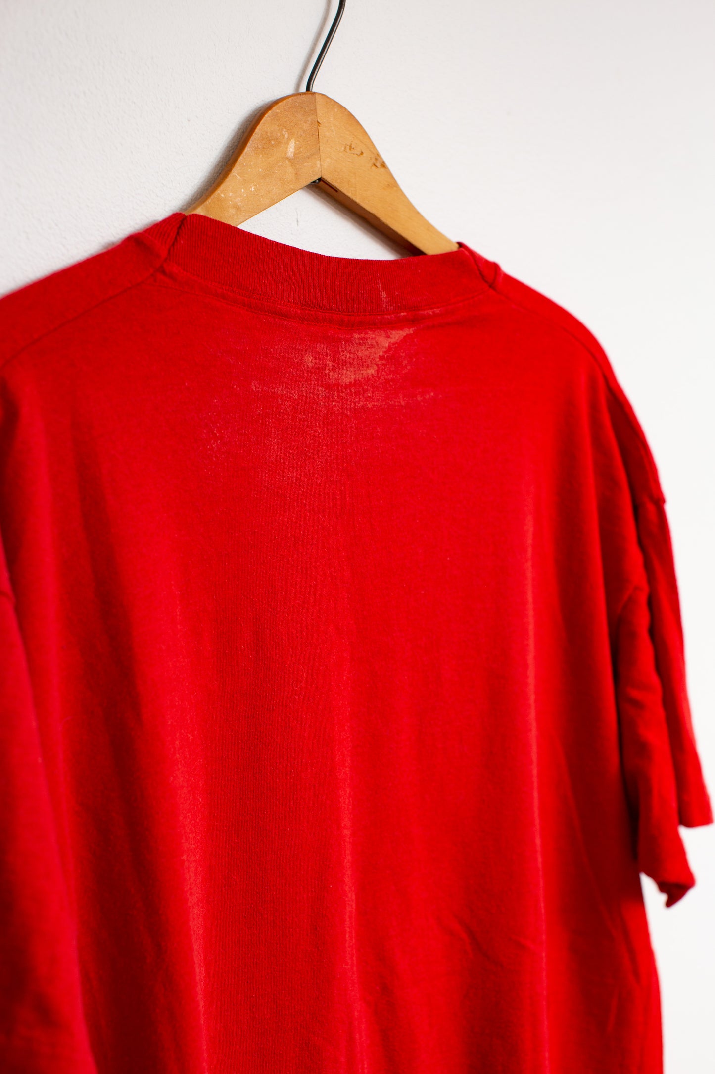 Vintage America Reads Danielle Steel T-shirt Size XL